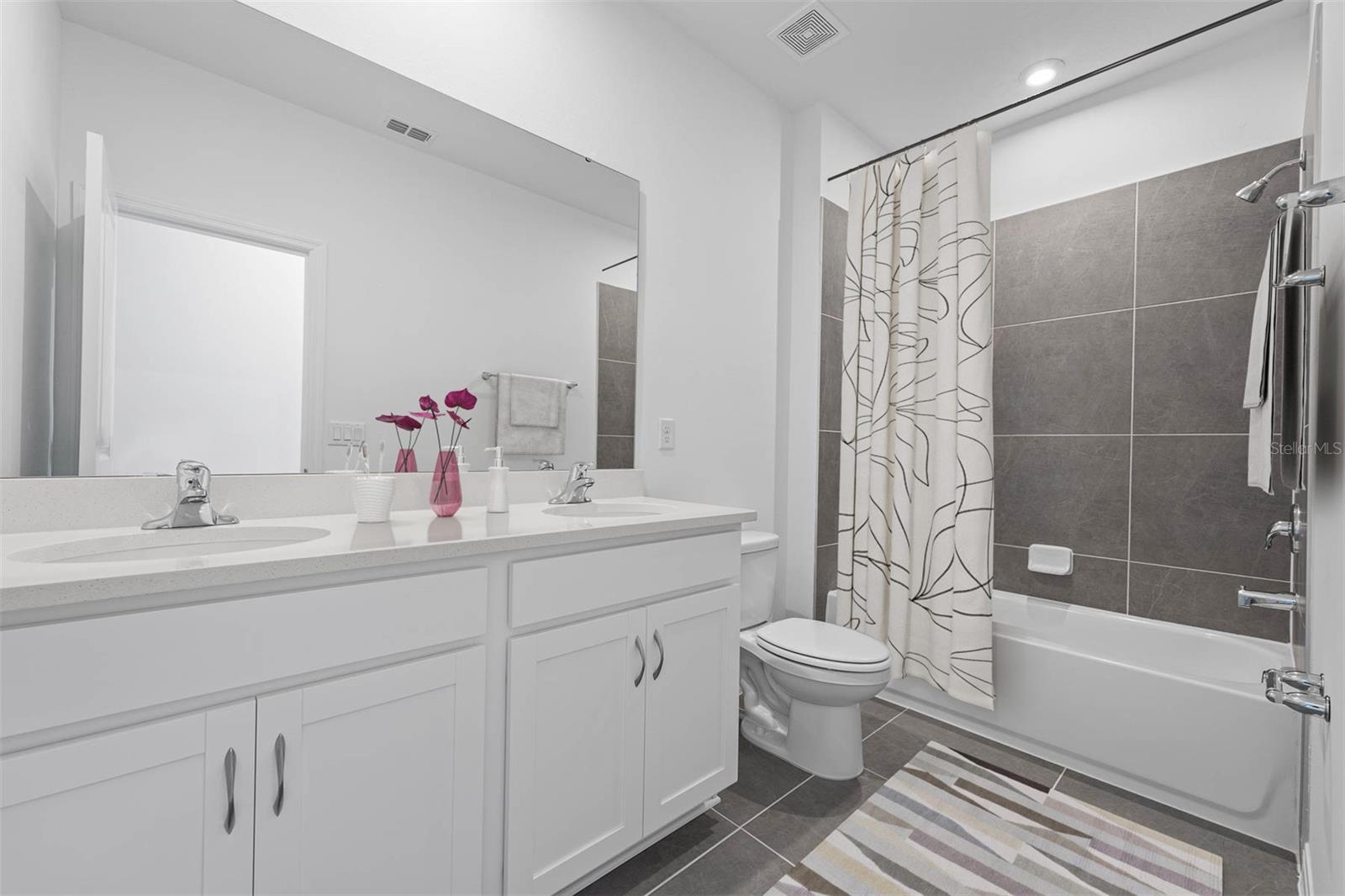 4718 INNER WORLD LN, WESLEY CHAPEL, FL, 33543