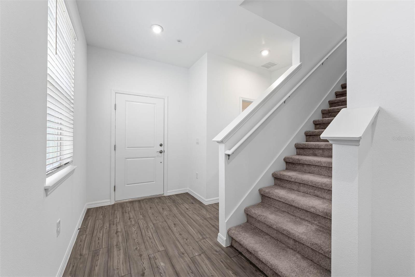 4718 INNER WORLD LN, WESLEY CHAPEL, FL, 33543