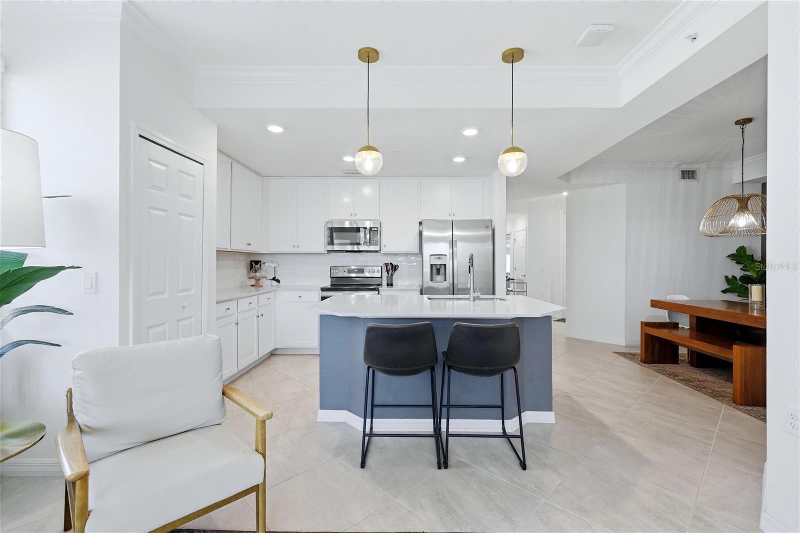 17626 GAWTHROP DR #208, BRADENTON, FL, 34211