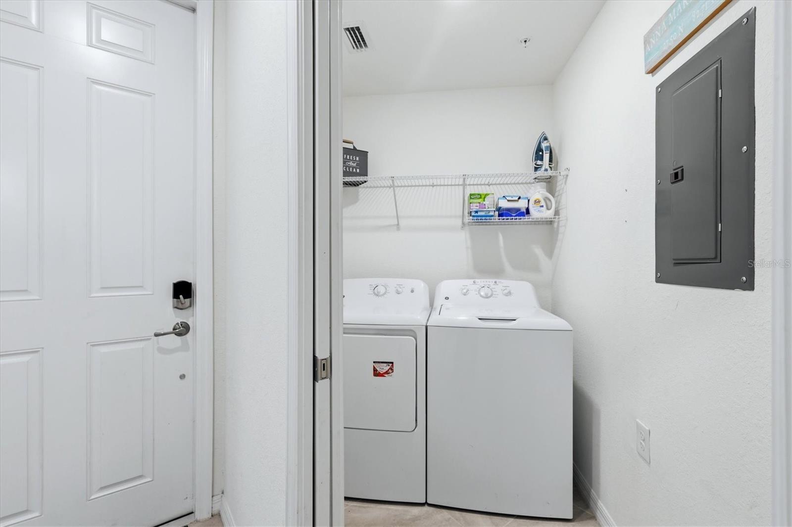 17626 GAWTHROP DR #208, BRADENTON, FL, 34211