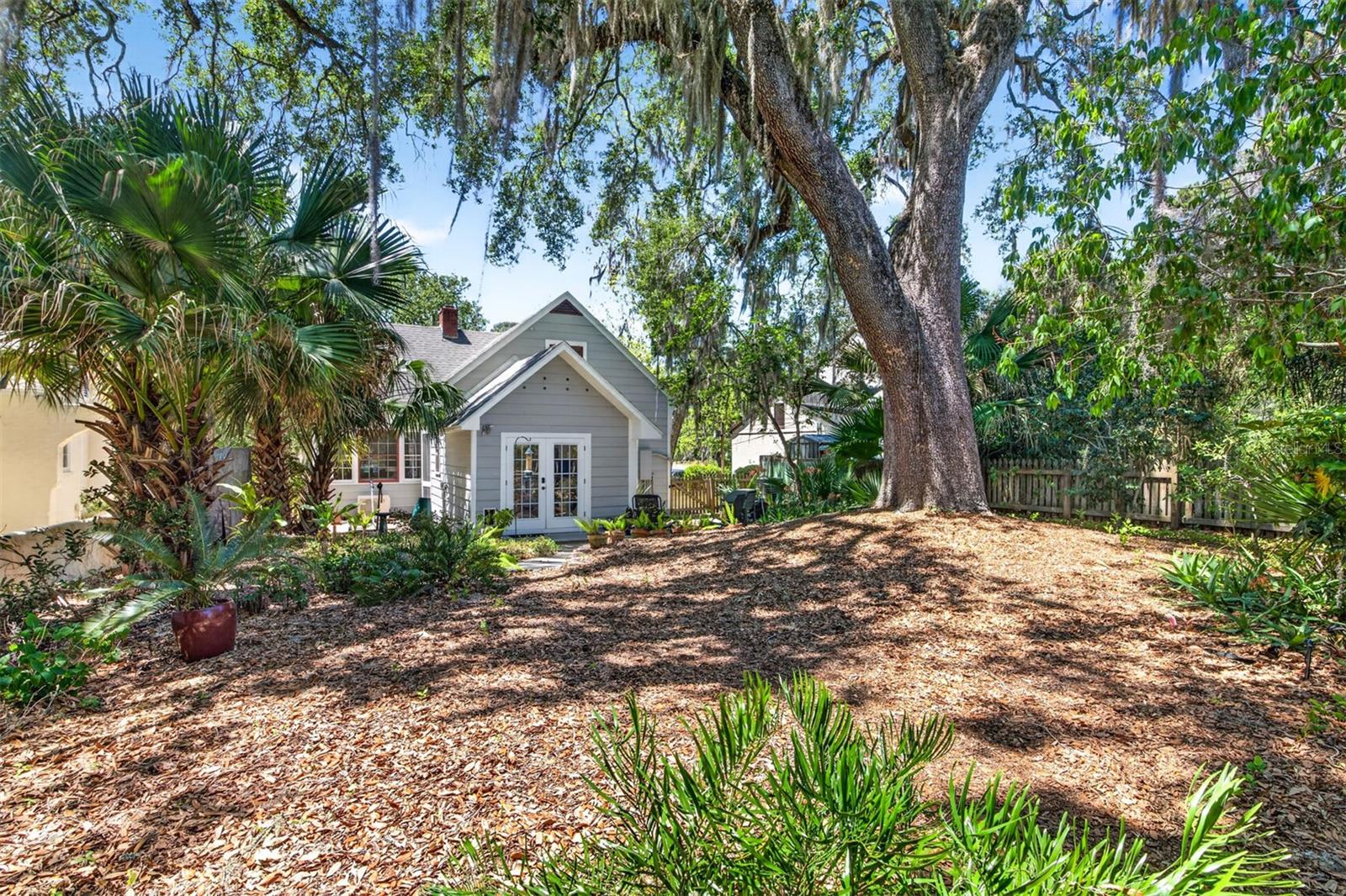 531 NE BOULEVARD, GAINESVILLE, FL, 32601