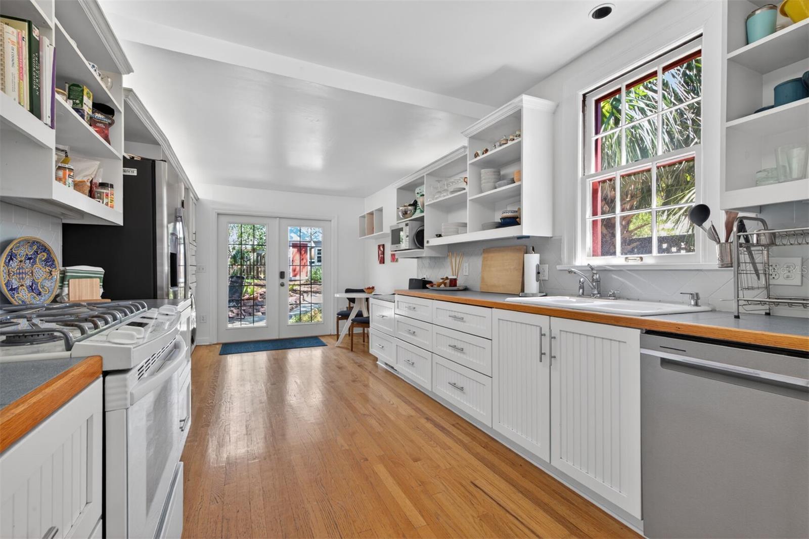 531 NE BOULEVARD, GAINESVILLE, FL, 32601