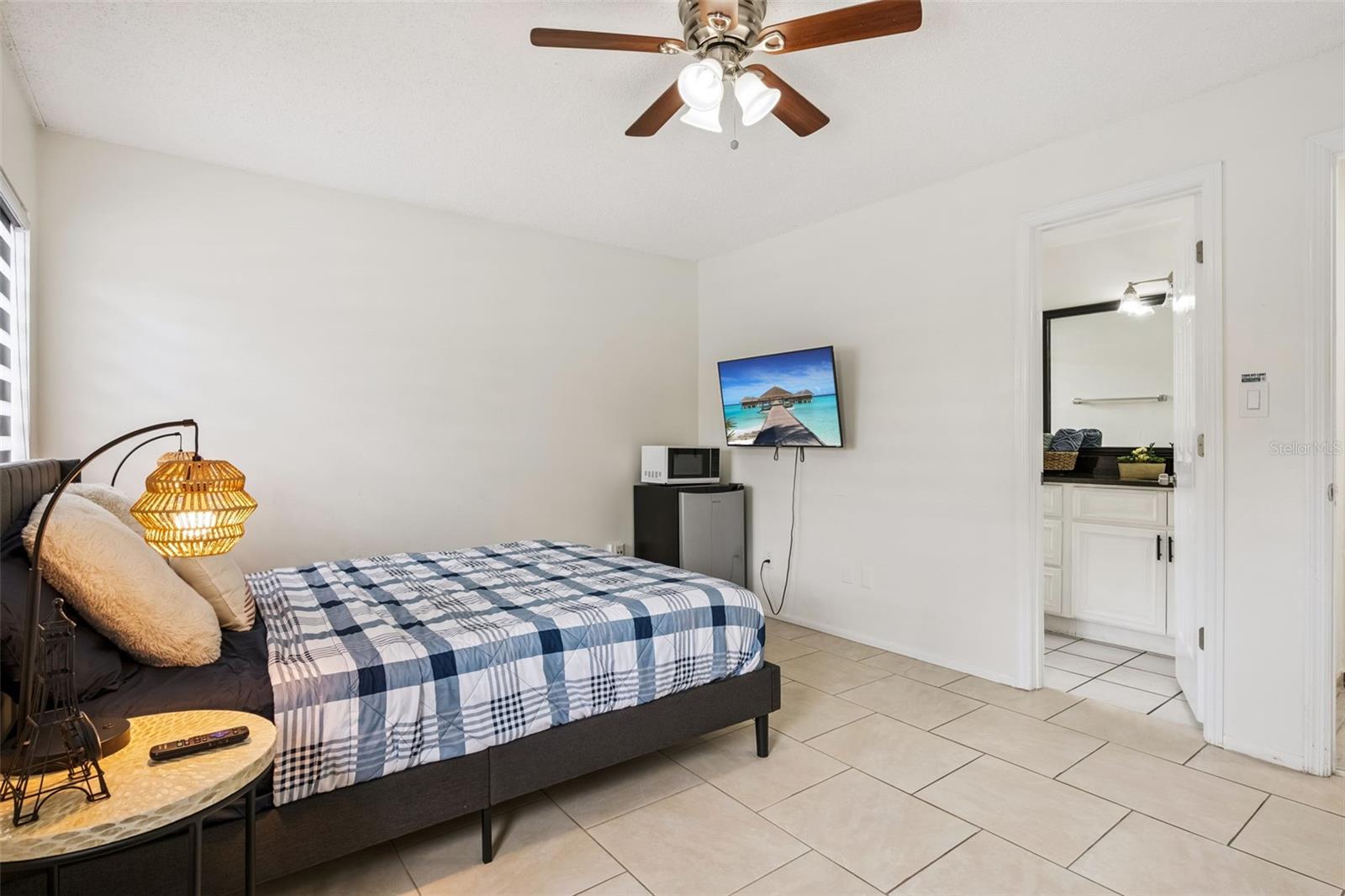 8453 MATTITUCK CIR, ORLANDO, FL, 32829