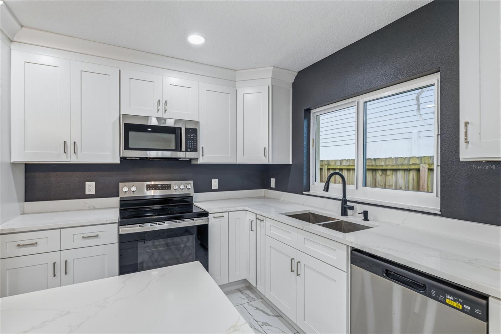 12929 RAIN FOREST ST, TEMPLE TERRACE, FL, 33617