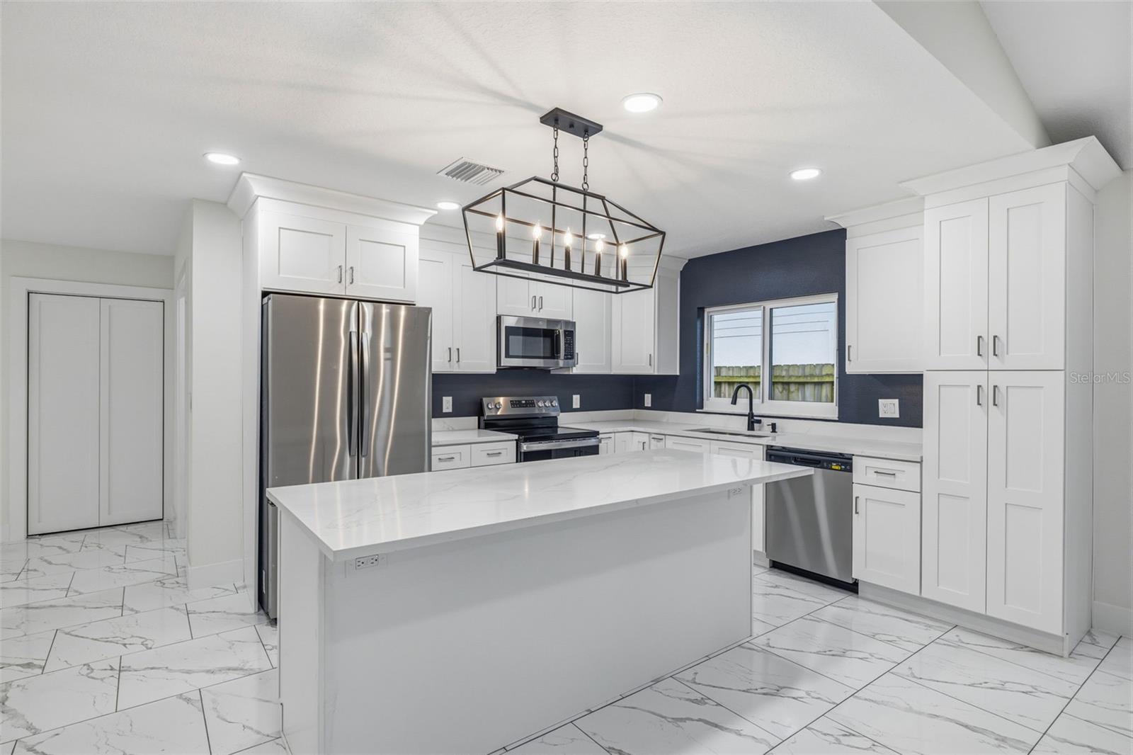 12929 RAIN FOREST ST, TEMPLE TERRACE, FL, 33617