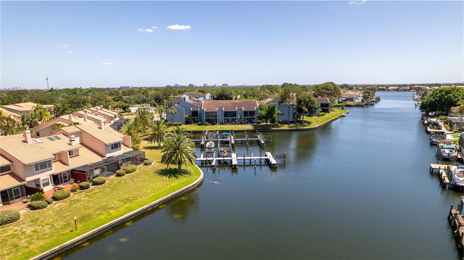 10438 SAINT TROPEZ PL, TAMPA, FL, 33615