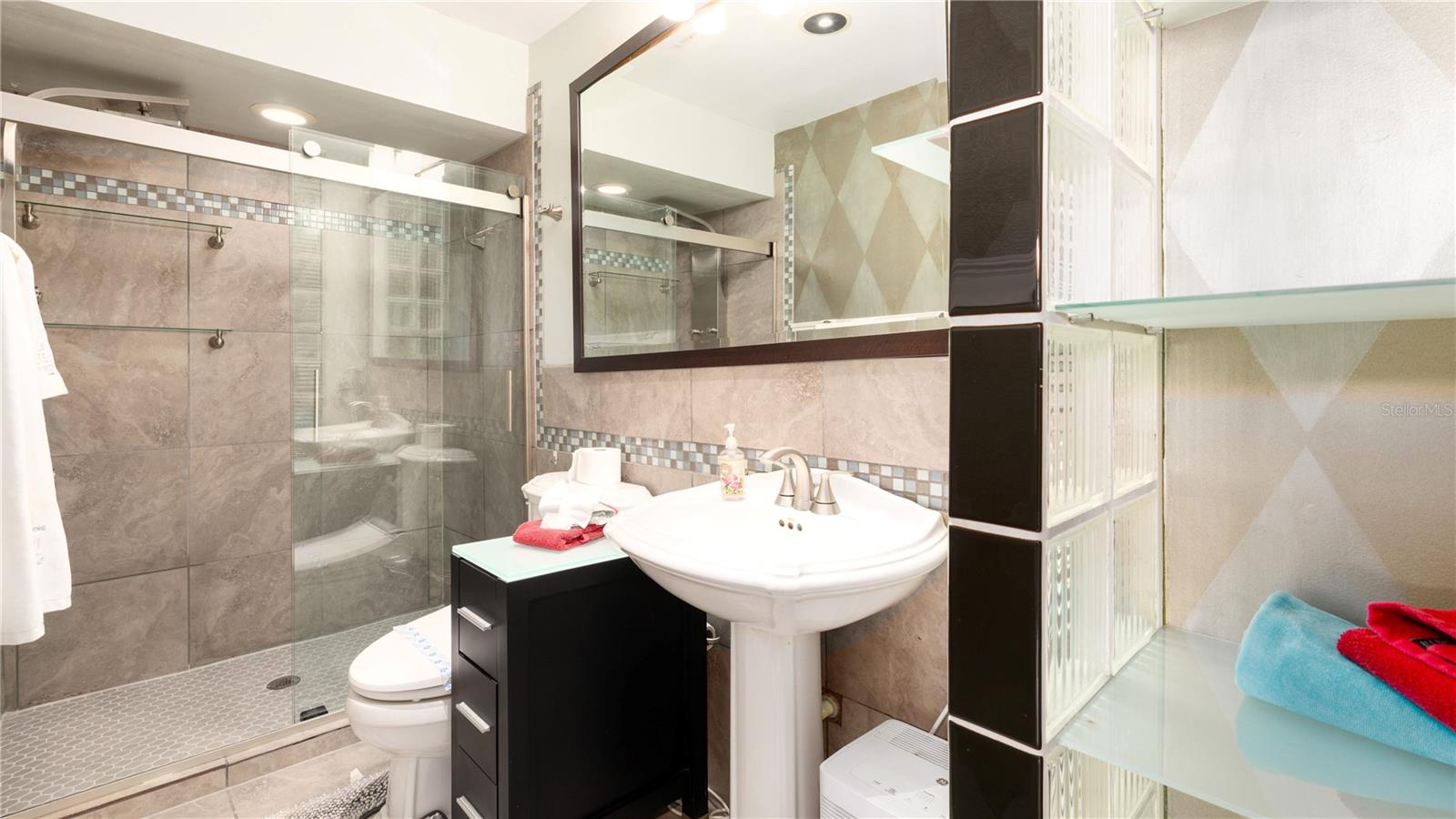 10438 SAINT TROPEZ PL, TAMPA, FL, 33615