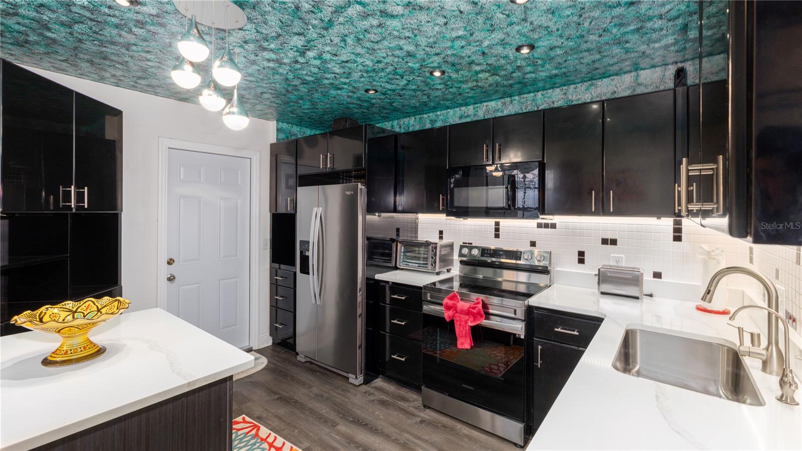 10438 SAINT TROPEZ PL, TAMPA, FL, 33615