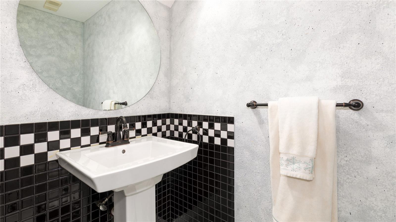 10438 SAINT TROPEZ PL, TAMPA, FL, 33615