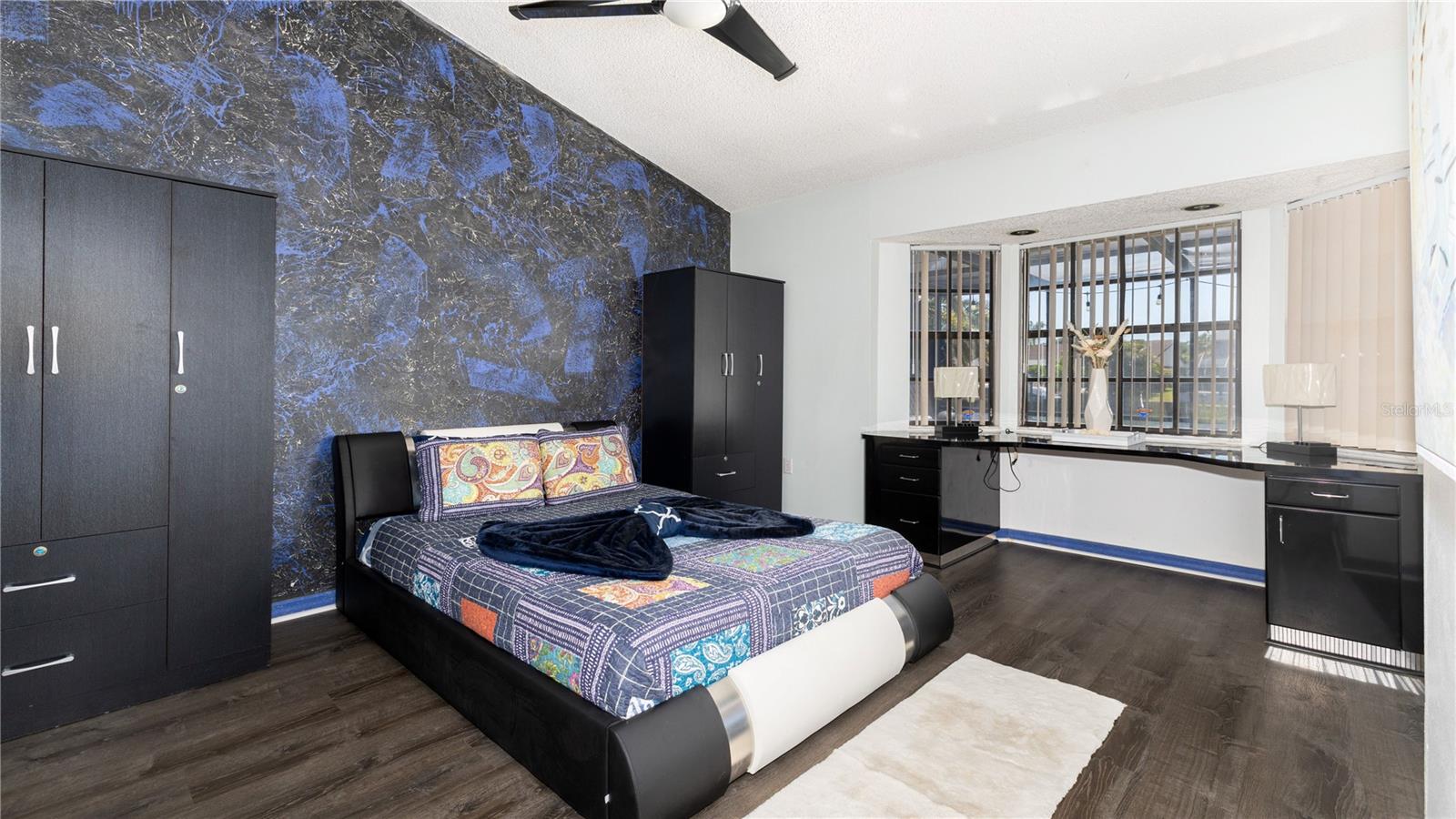 10438 SAINT TROPEZ PL, TAMPA, FL, 33615