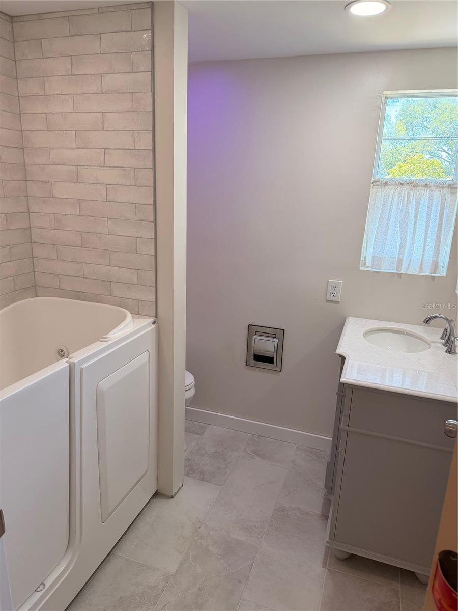 519 NORFOLK ST, DUNEDIN, FL, 34698