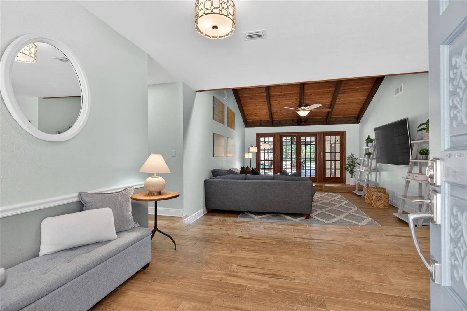 1026 CRYSTAL LAKE RD, LUTZ, FL, 33548