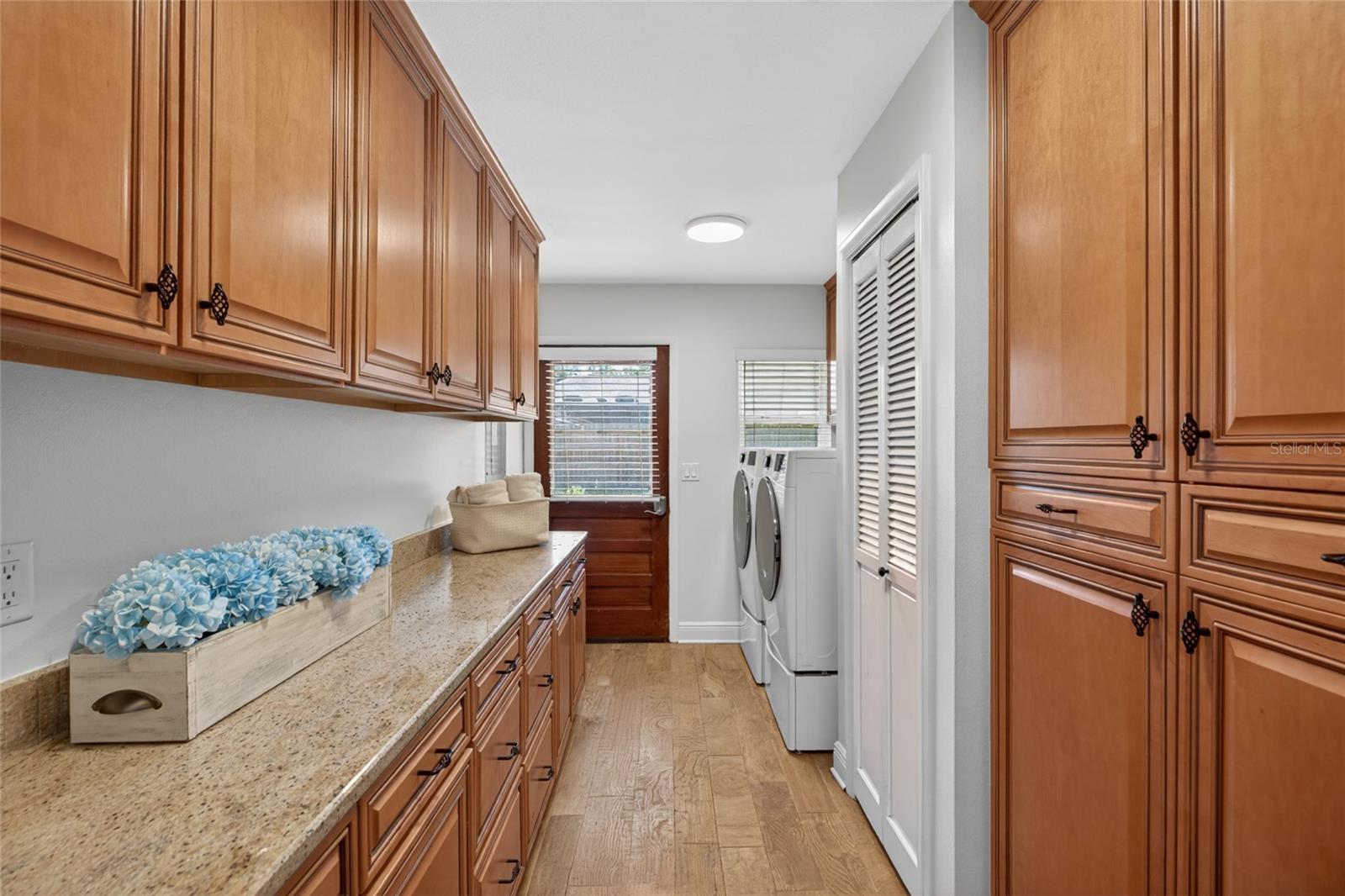 1026 CRYSTAL LAKE RD, LUTZ, FL, 33548