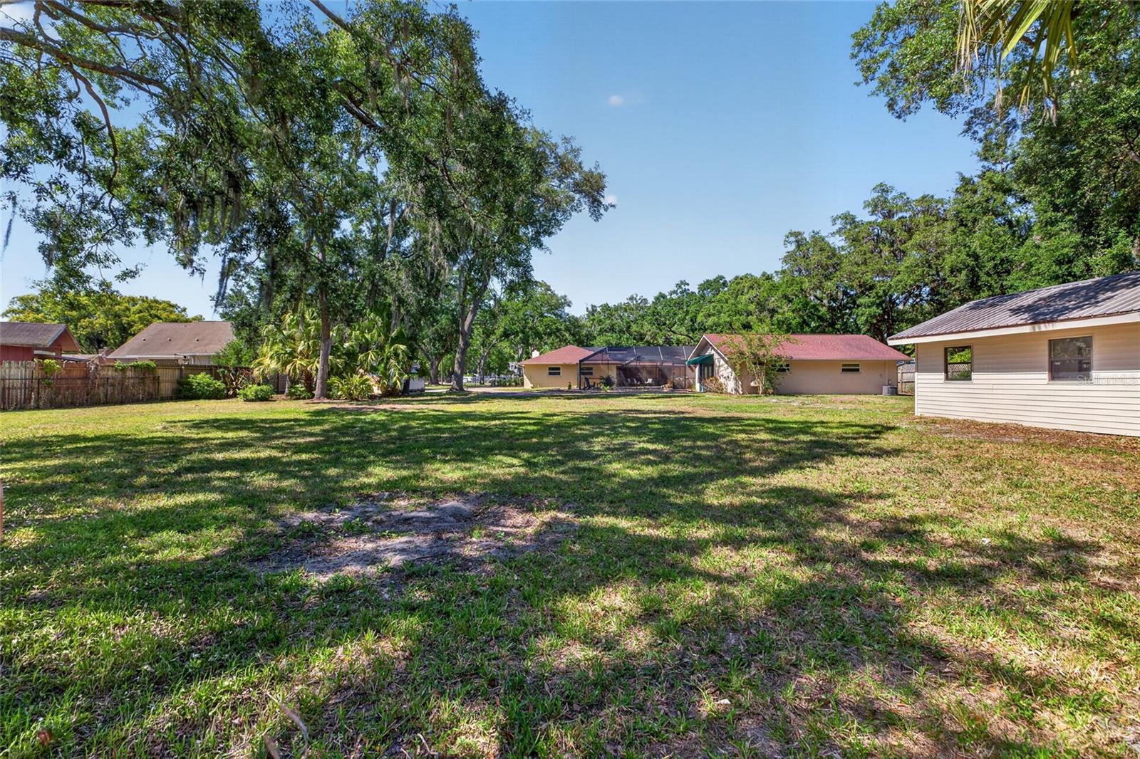 1026 CRYSTAL LAKE RD, LUTZ, FL, 33548