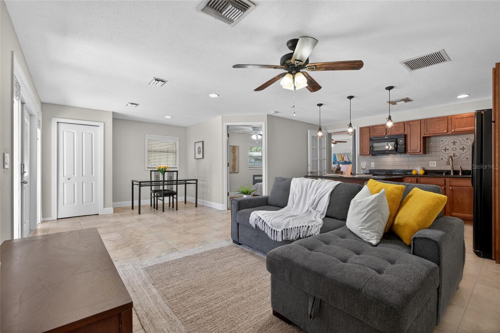 1026 CRYSTAL LAKE RD, LUTZ, FL, 33548