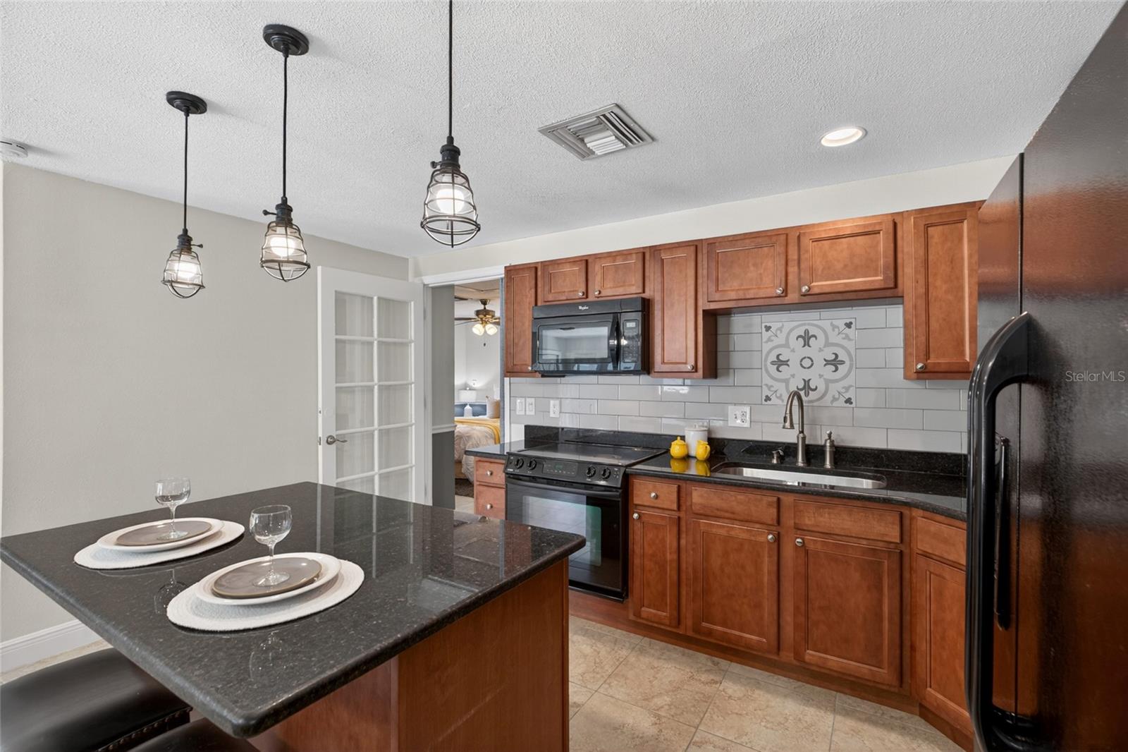 1026 CRYSTAL LAKE RD, LUTZ, FL, 33548