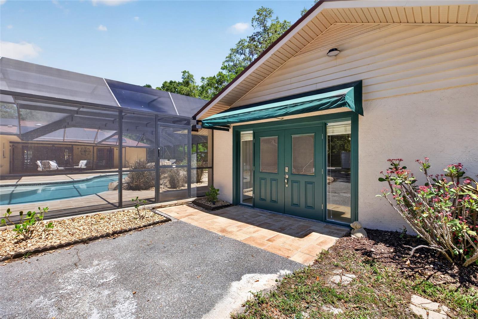 1026 CRYSTAL LAKE RD, LUTZ, FL, 33548