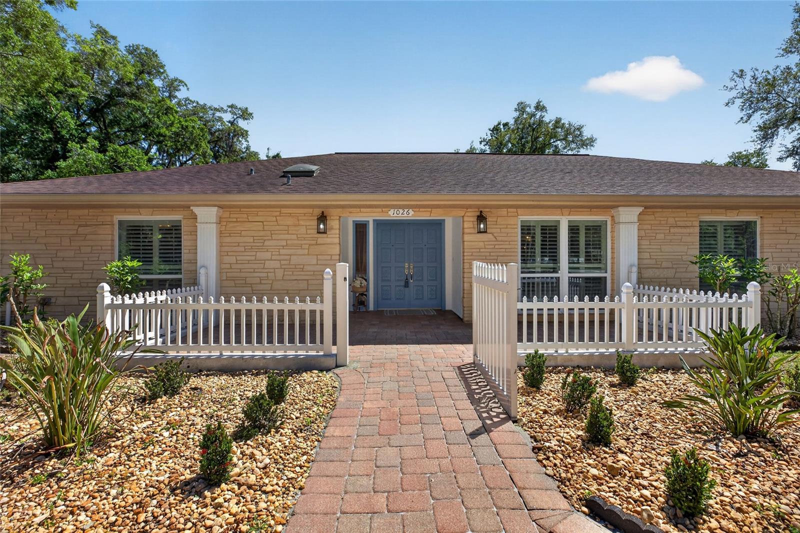 1026 CRYSTAL LAKE RD, LUTZ, FL, 33548