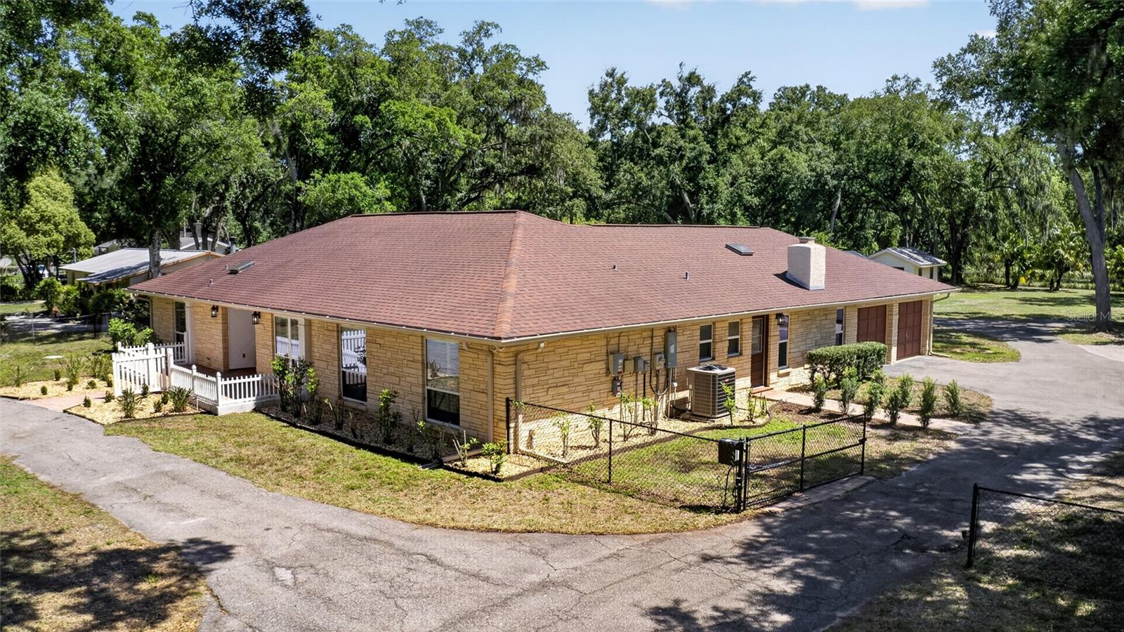 1026 CRYSTAL LAKE RD, LUTZ, FL, 33548