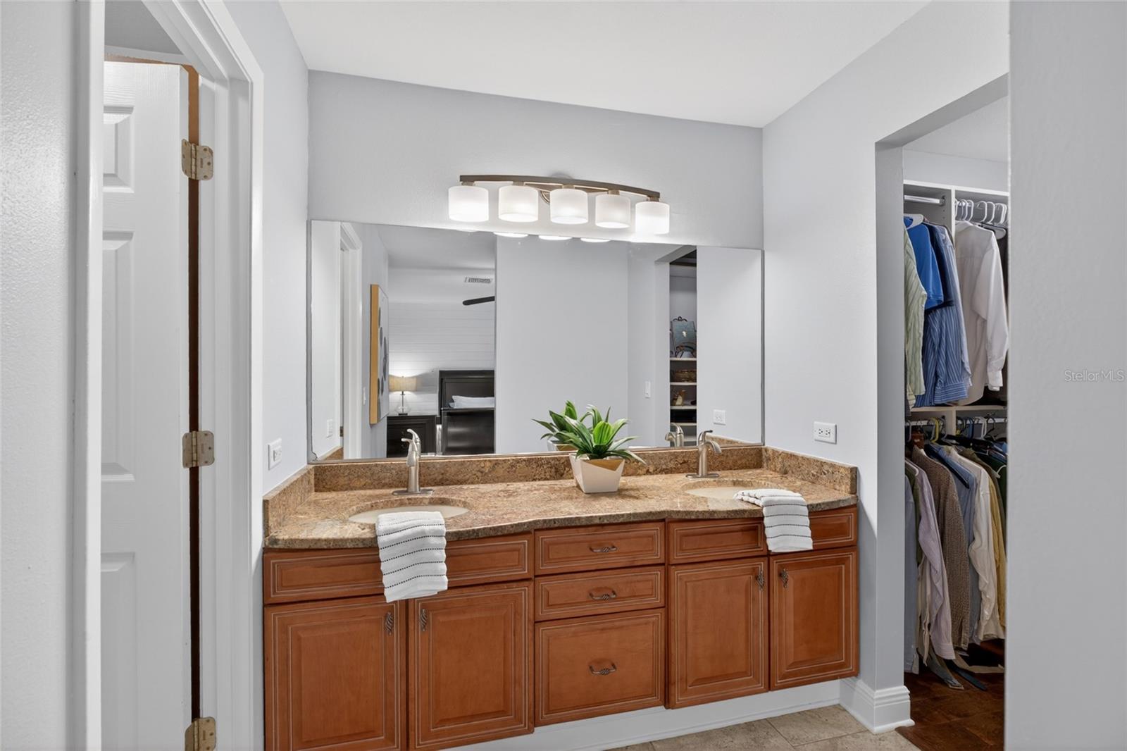 1026 CRYSTAL LAKE RD, LUTZ, FL, 33548