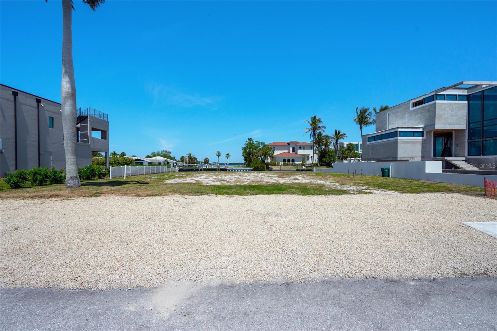 581 ROUNTREE DR, LONGBOAT KEY, FL, 34228