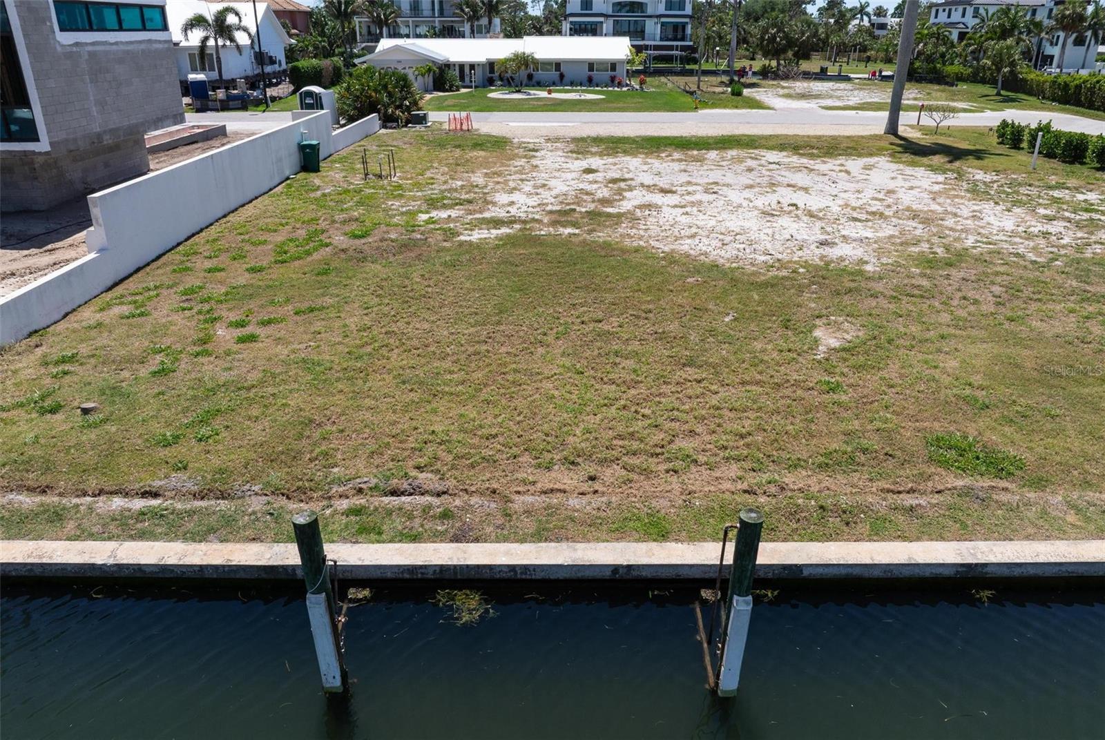 581 ROUNTREE DR, LONGBOAT KEY, FL, 34228