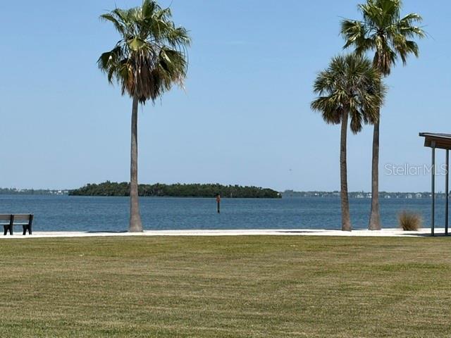 581 ROUNTREE DR, LONGBOAT KEY, FL, 34228