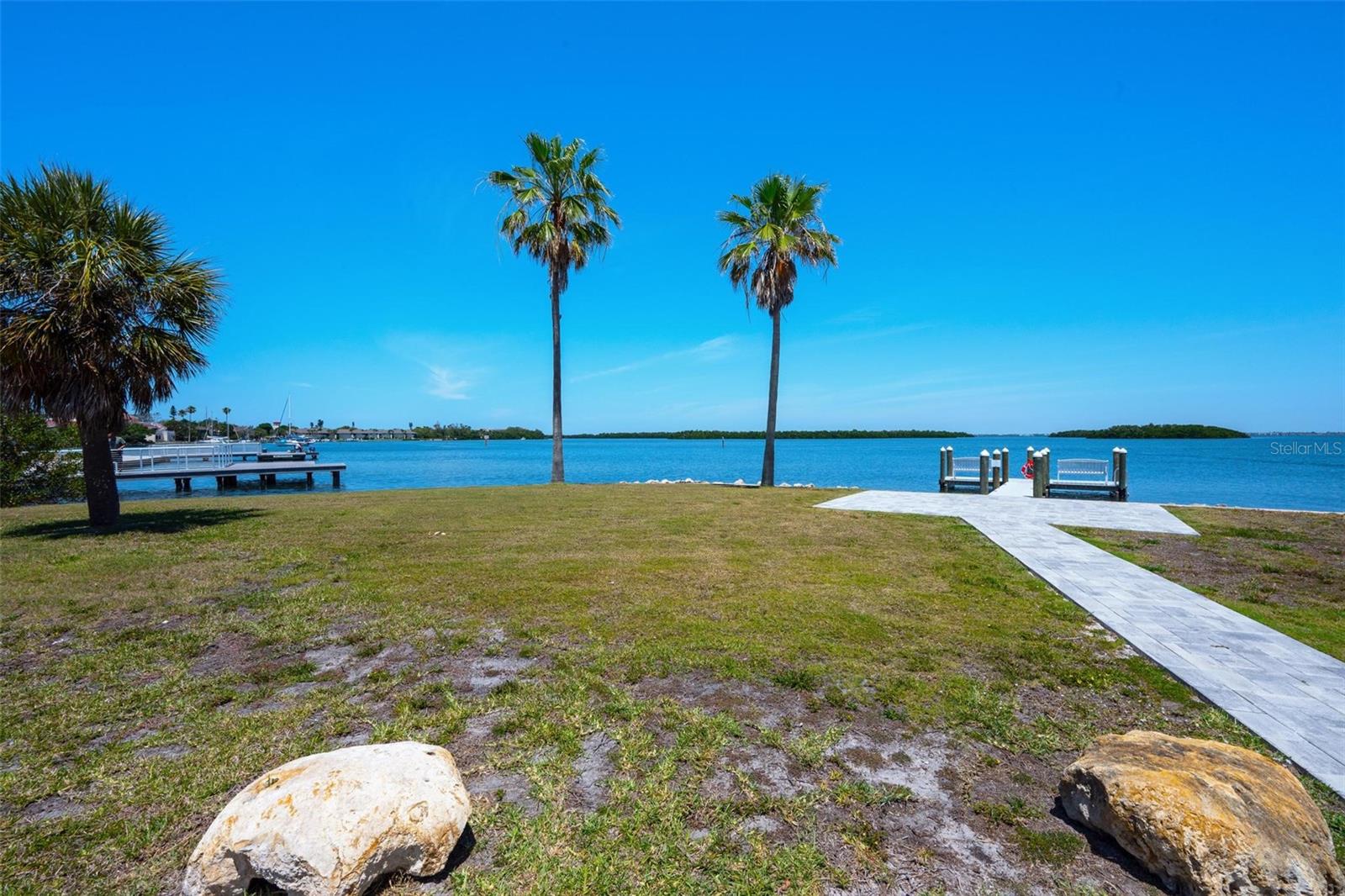 581 ROUNTREE DR, LONGBOAT KEY, FL, 34228