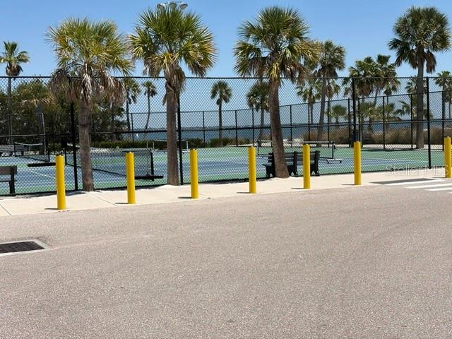 581 ROUNTREE DR, LONGBOAT KEY, FL, 34228