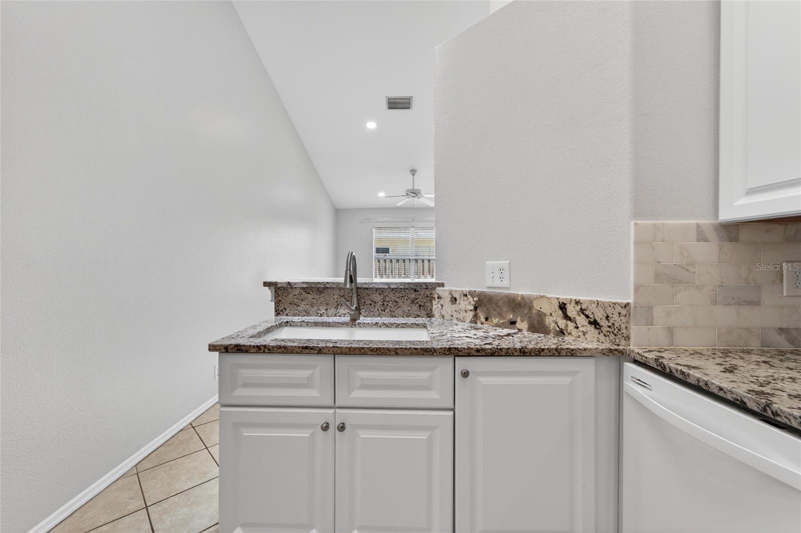 658 GREEN VALLEY RD #B3, PALM HARBOR, FL, 34683