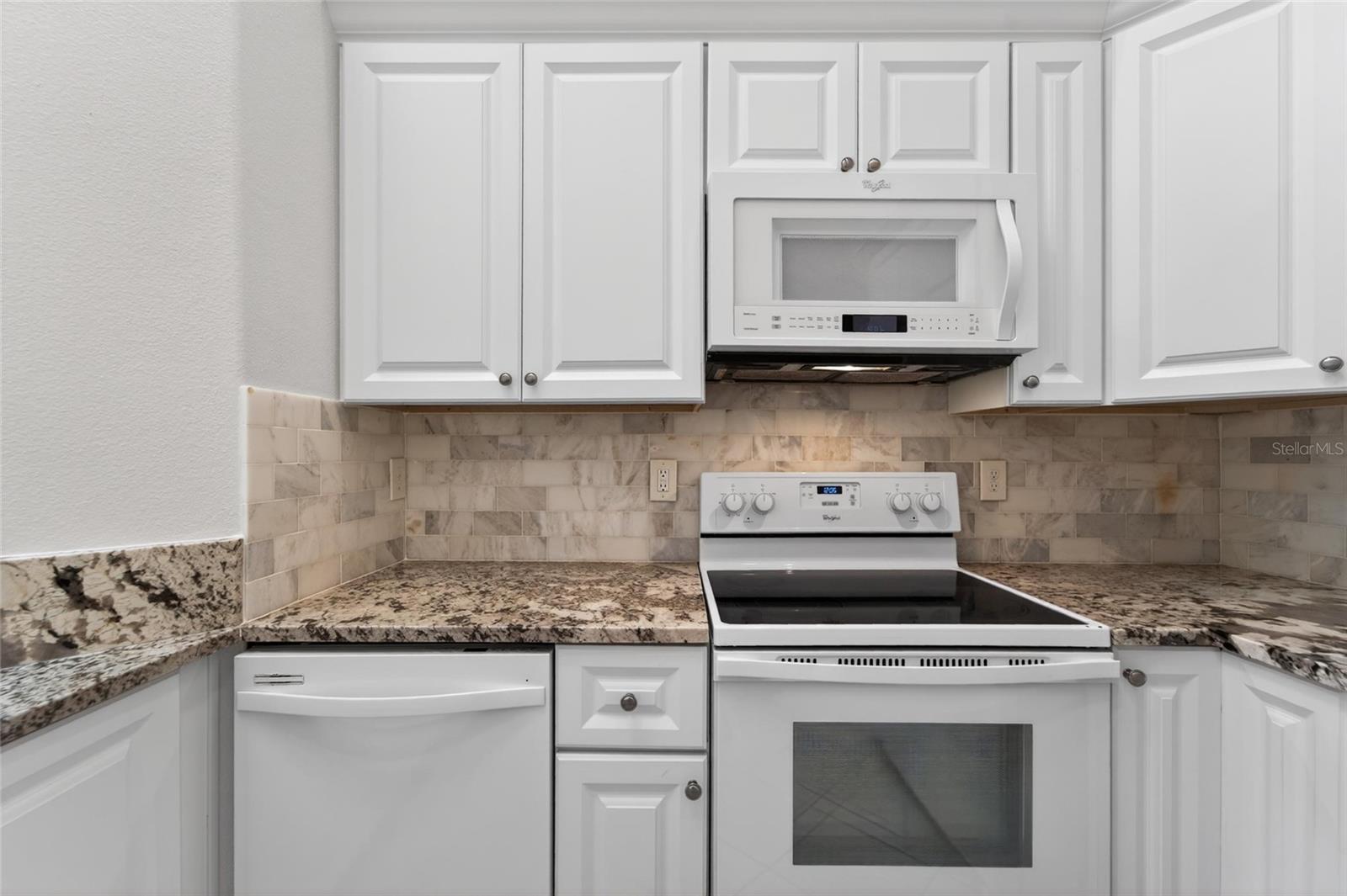 658 GREEN VALLEY RD #B3, PALM HARBOR, FL, 34683