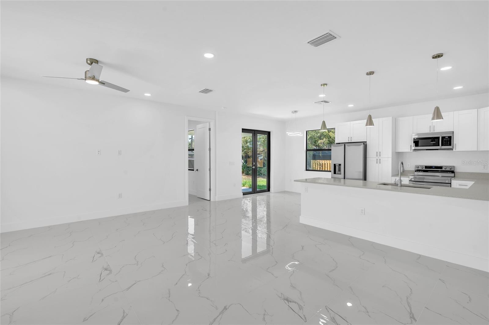 1180 VERNON AVE, PORT CHARLOTTE, FL, 33948