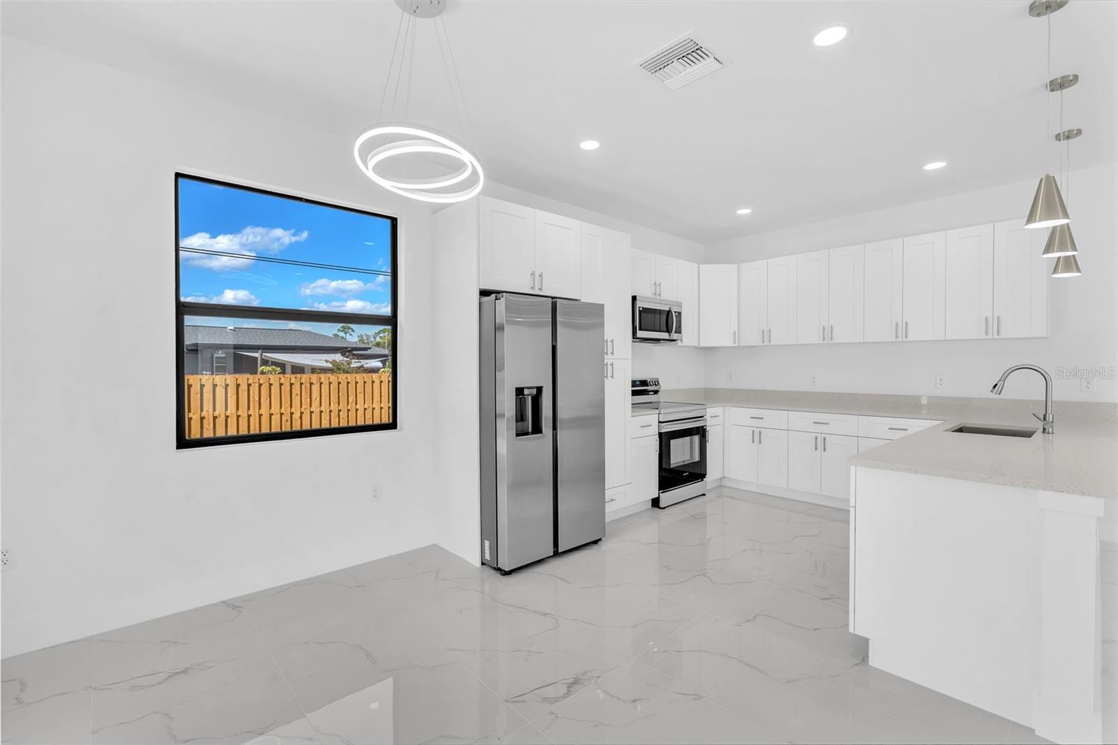 1180 VERNON AVE, PORT CHARLOTTE, FL, 33948