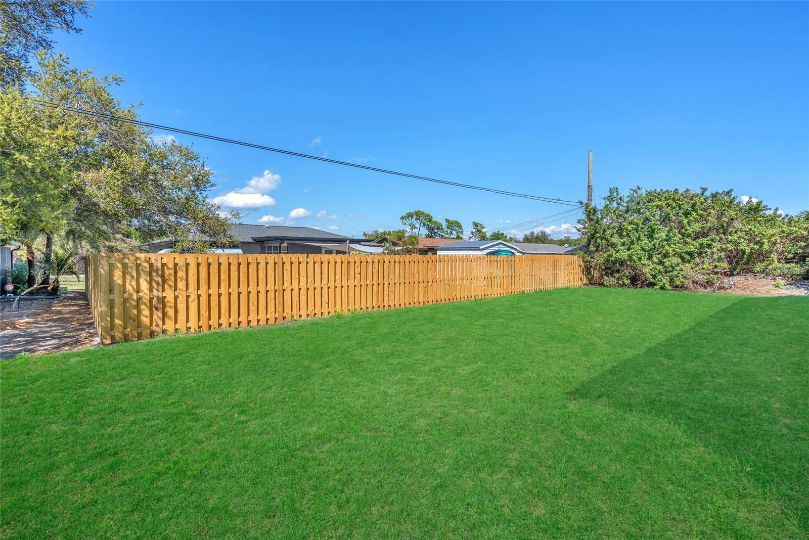 1180 VERNON AVE, PORT CHARLOTTE, FL, 33948