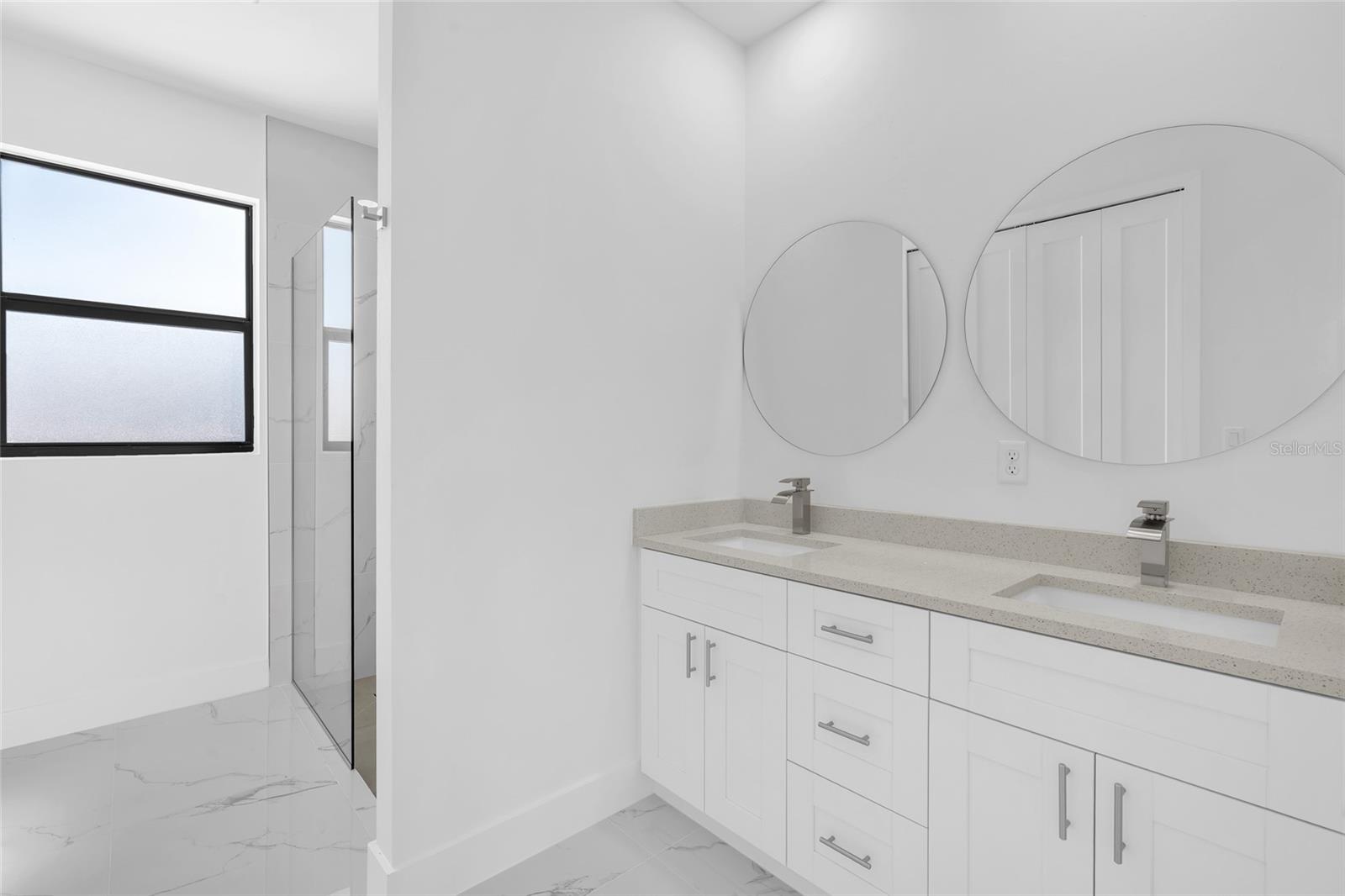 1180 VERNON AVE, PORT CHARLOTTE, FL, 33948