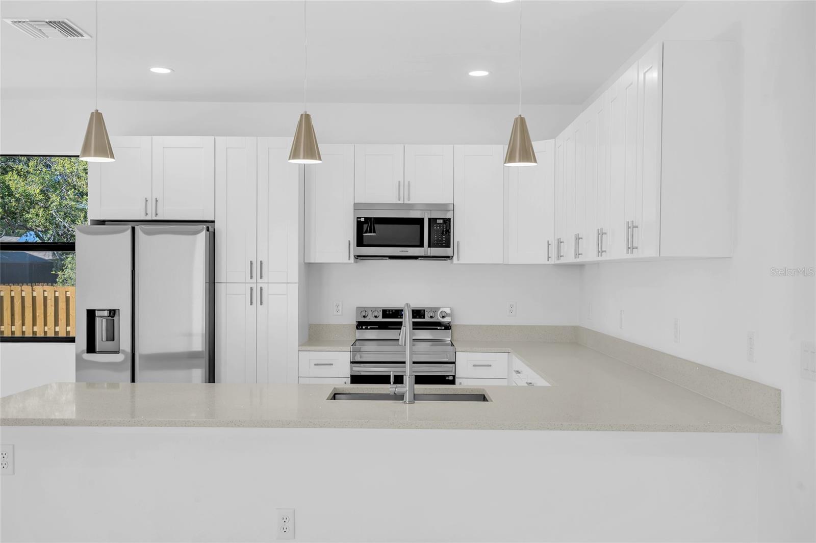 1180 VERNON AVE, PORT CHARLOTTE, FL, 33948