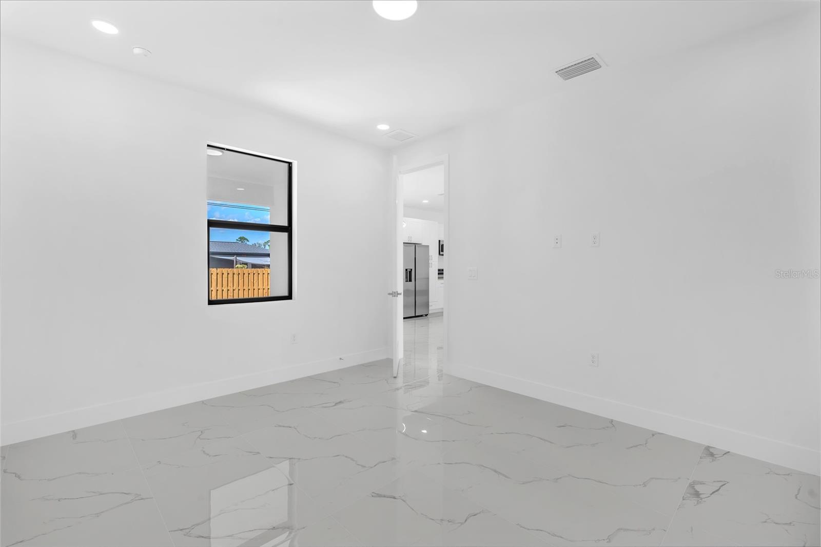 1180 VERNON AVE, PORT CHARLOTTE, FL, 33948