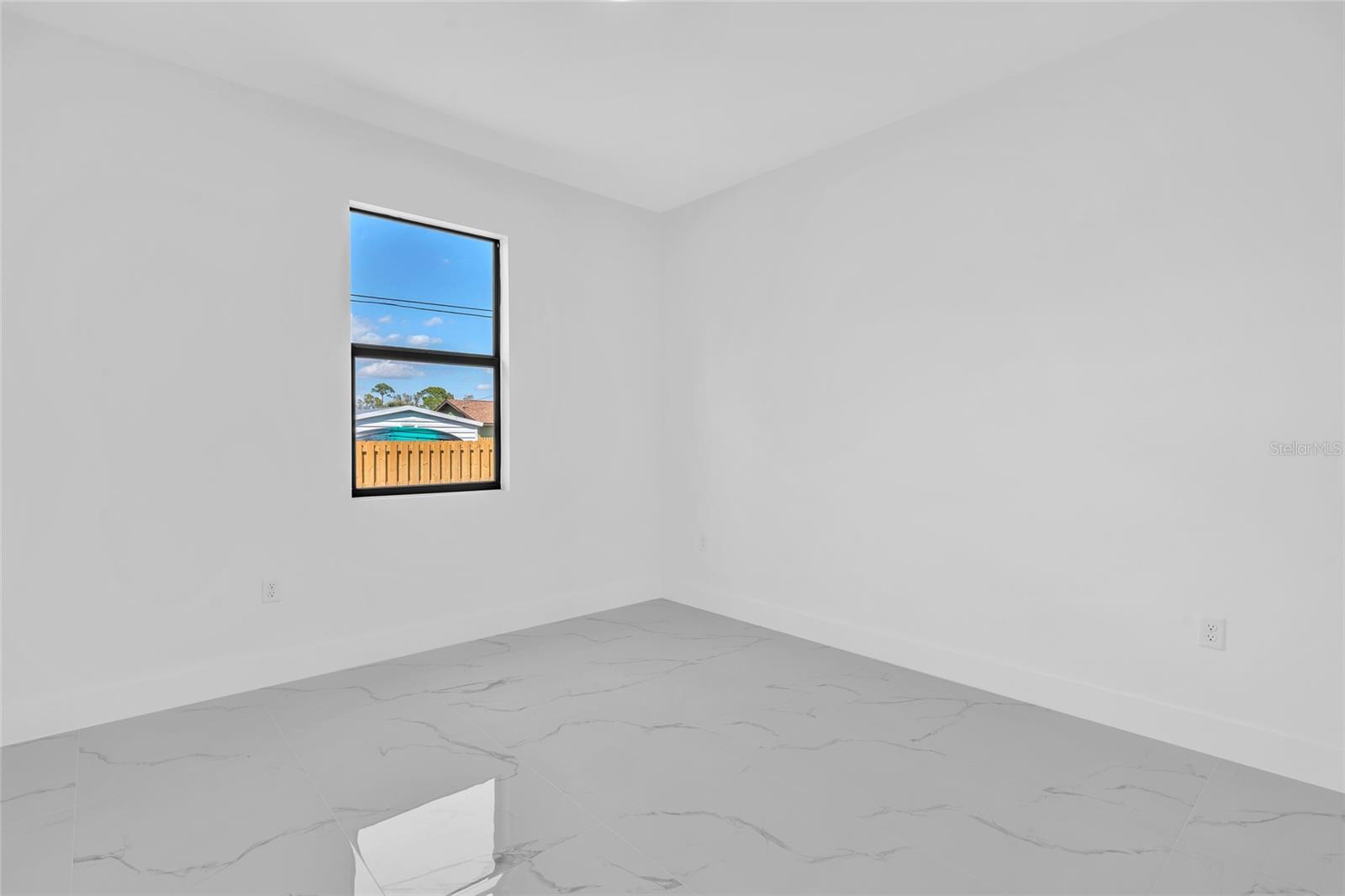 1180 VERNON AVE, PORT CHARLOTTE, FL, 33948