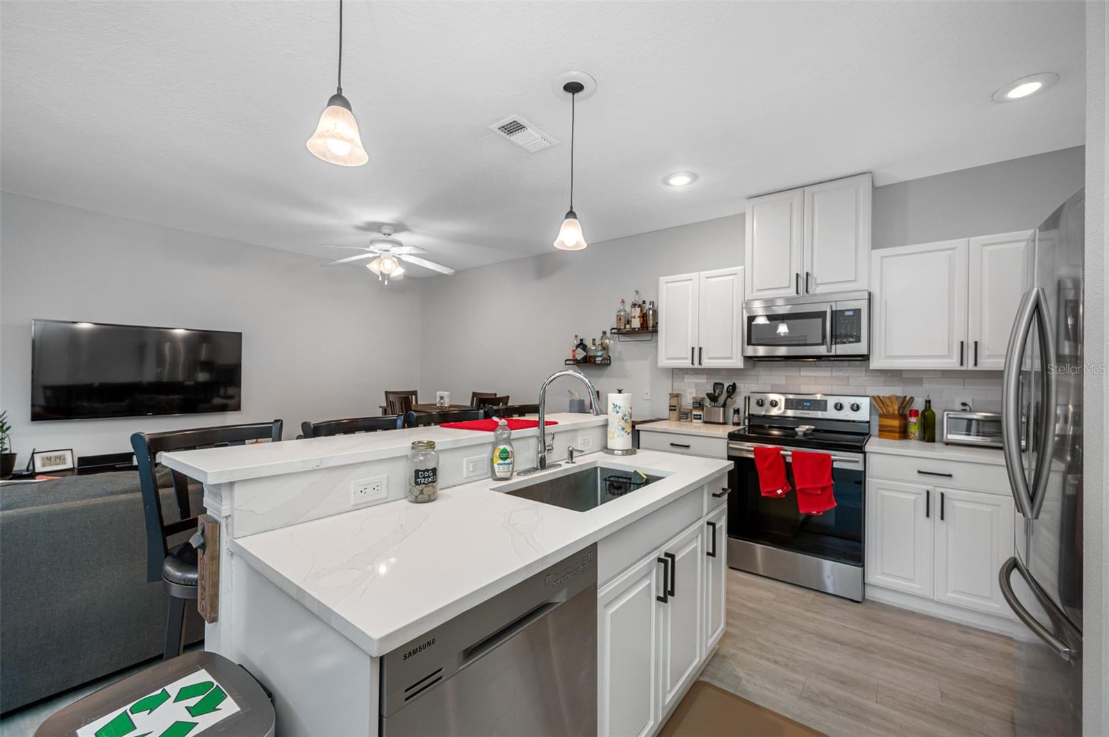 400 S WILLOW AVE #A, TAMPA, FL, 33606