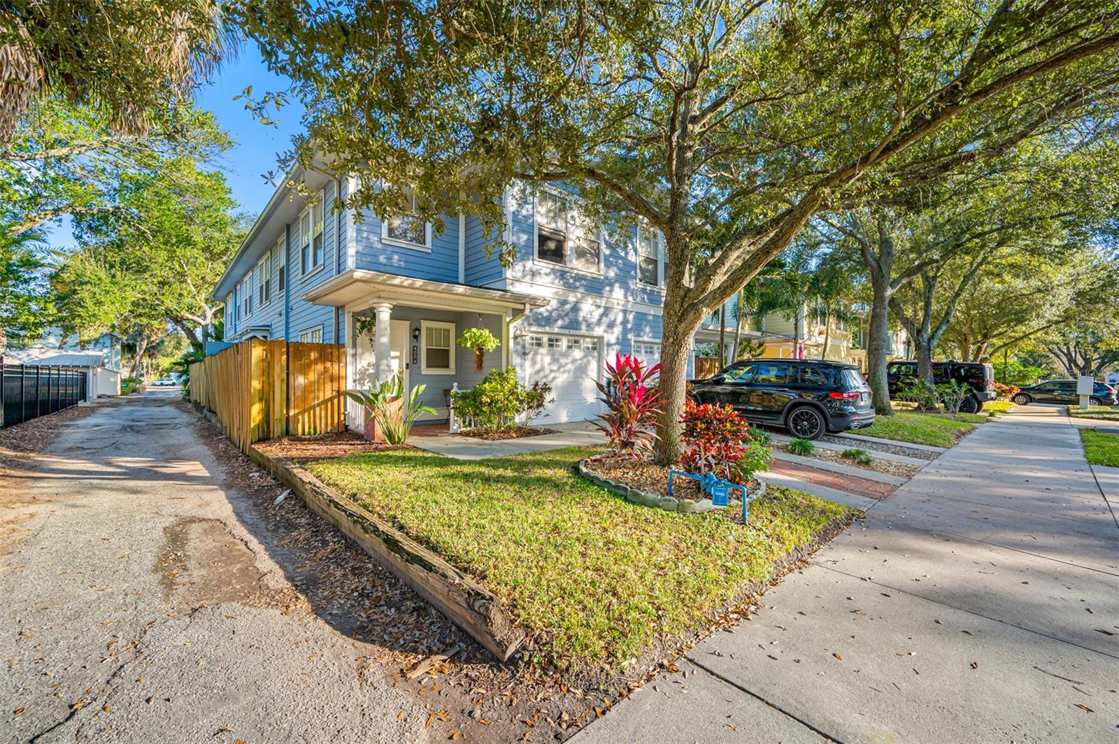 400 S WILLOW AVE #A, TAMPA, FL, 33606