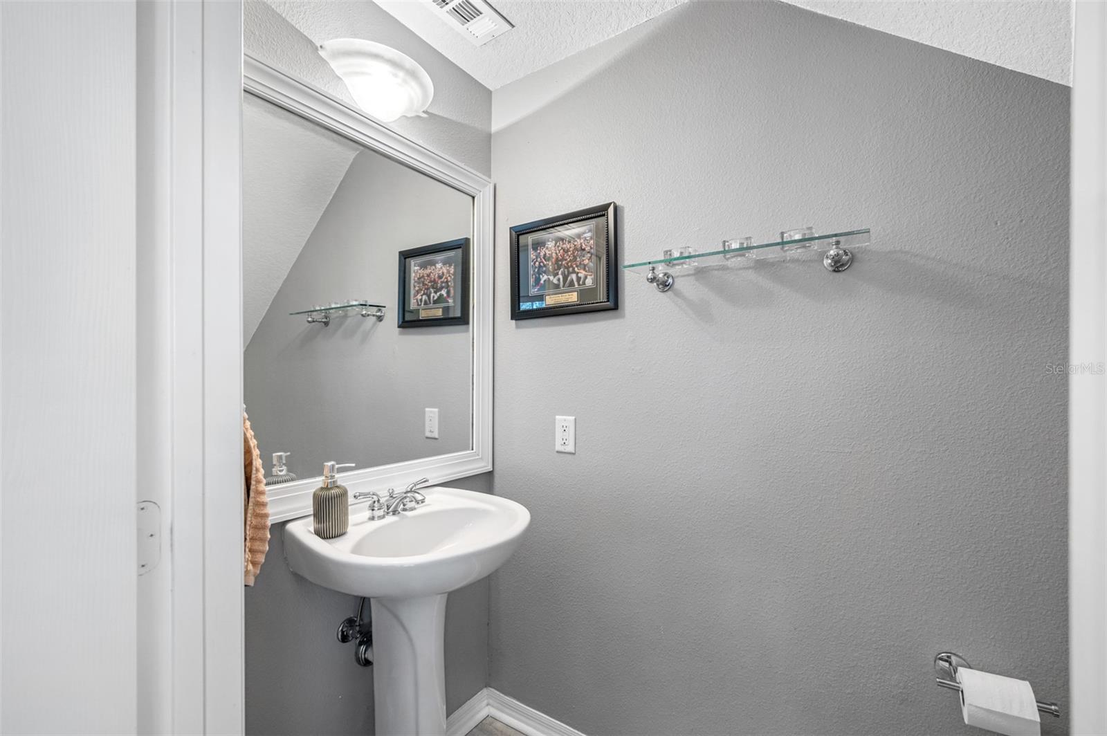 400 S WILLOW AVE #A, TAMPA, FL, 33606