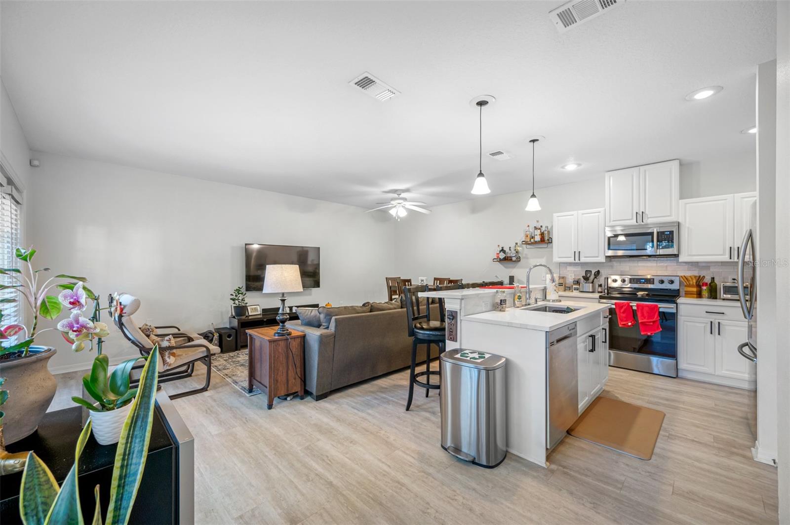 400 S WILLOW AVE #A, TAMPA, FL, 33606