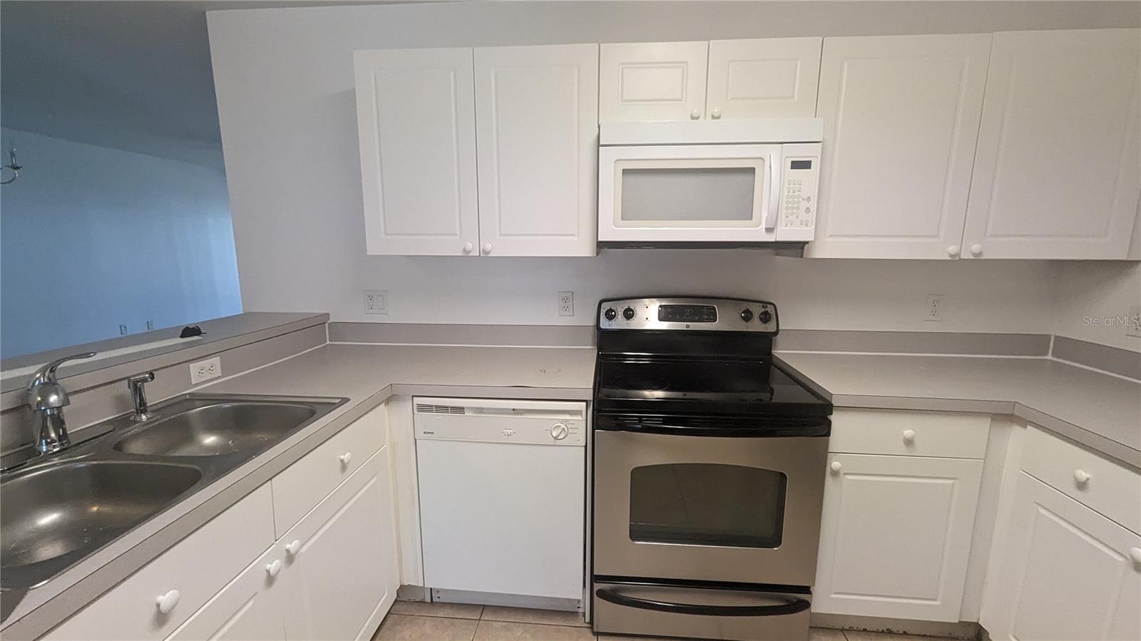 8828 GRAND PALMS CIR #A, KISSIMMEE, FL, 34747