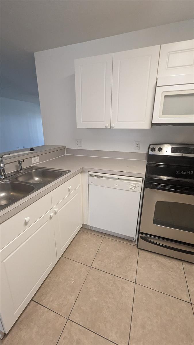 8828 GRAND PALMS CIR #A, KISSIMMEE, FL, 34747