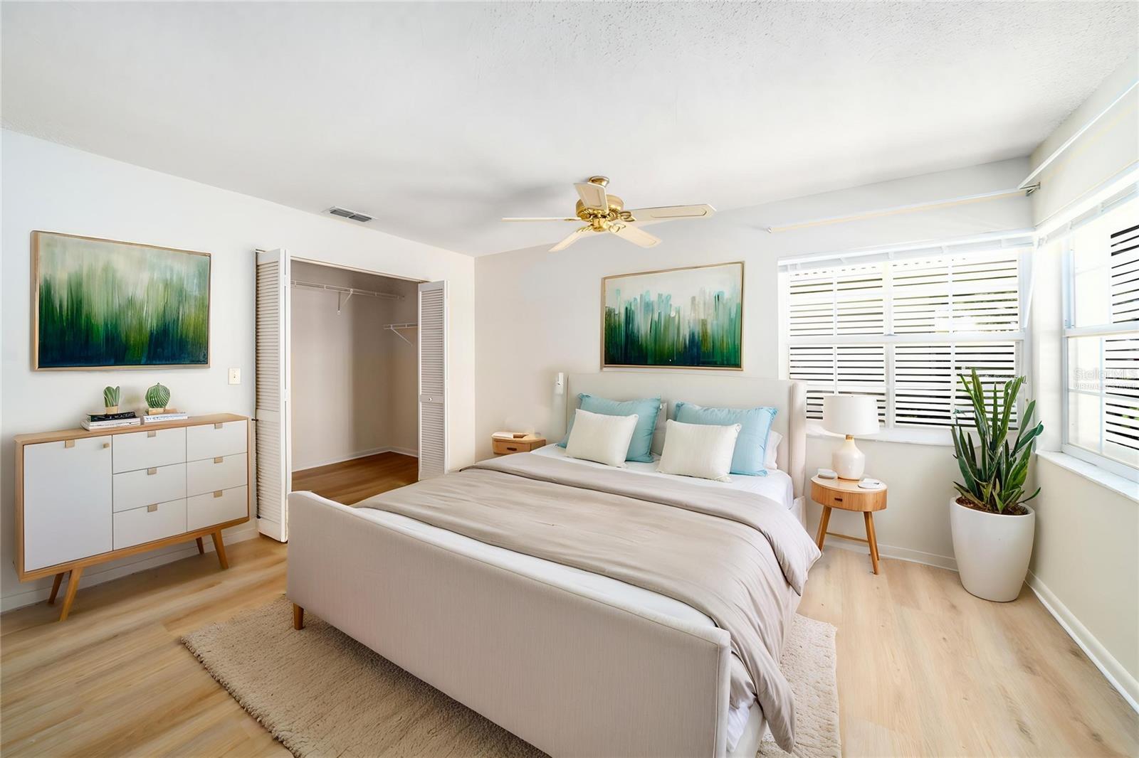 3162 E VILLAGE DR, VENICE, FL, 34293