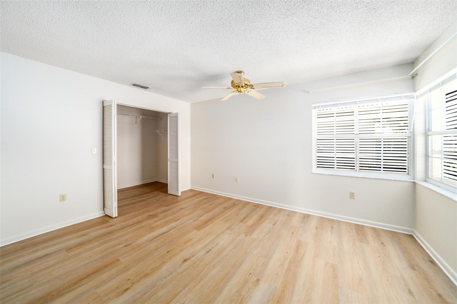 3162 E VILLAGE DR, VENICE, FL, 34293