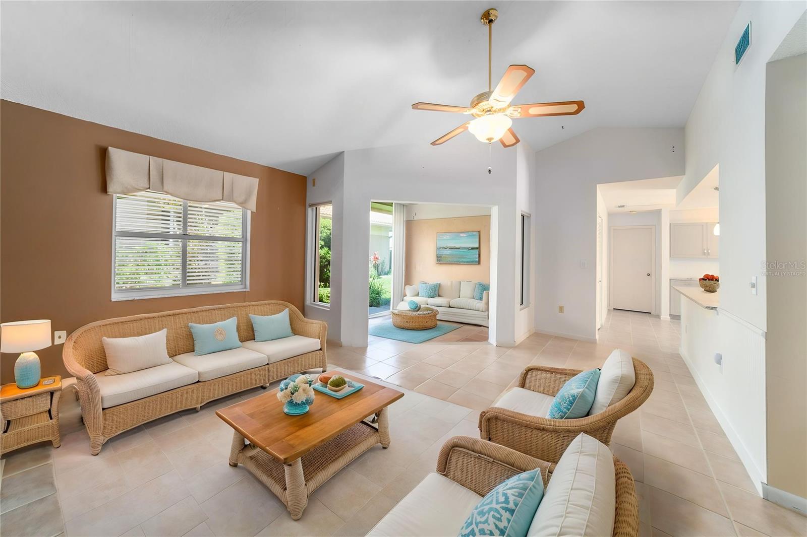 3162 E VILLAGE DR, VENICE, FL, 34293