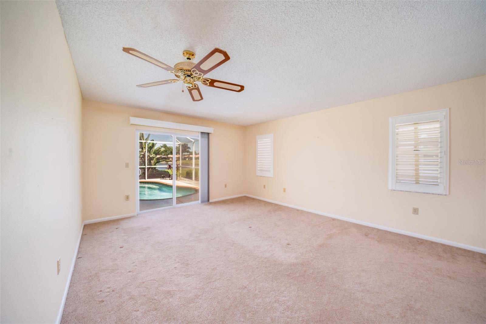 3162 E VILLAGE DR, VENICE, FL, 34293