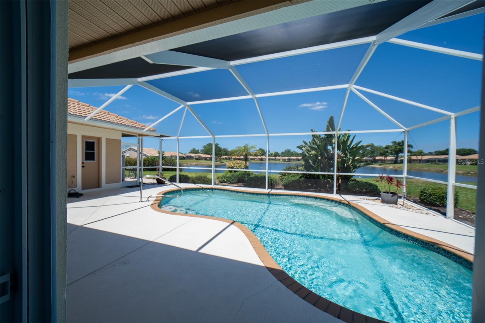 3162 E VILLAGE DR, VENICE, FL, 34293