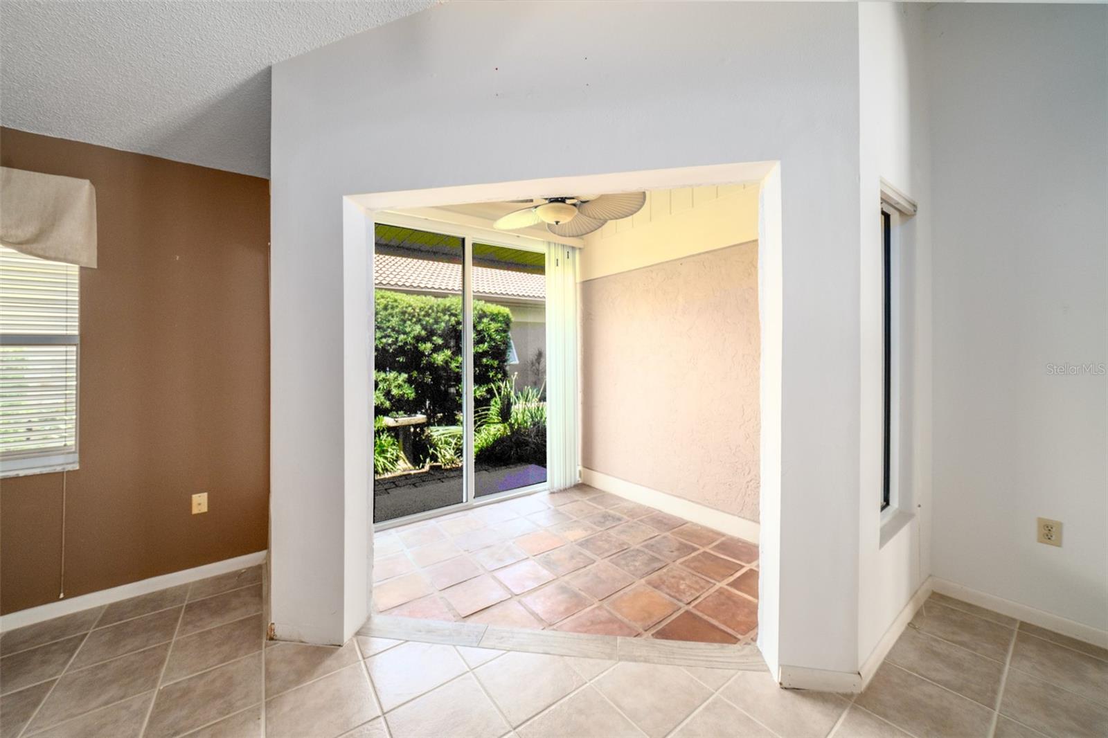 3162 E VILLAGE DR, VENICE, FL, 34293